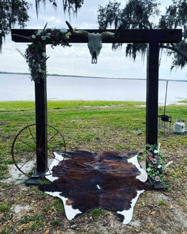 Lakeside photography/backdrop — Starling Ranch Barn On The Lake